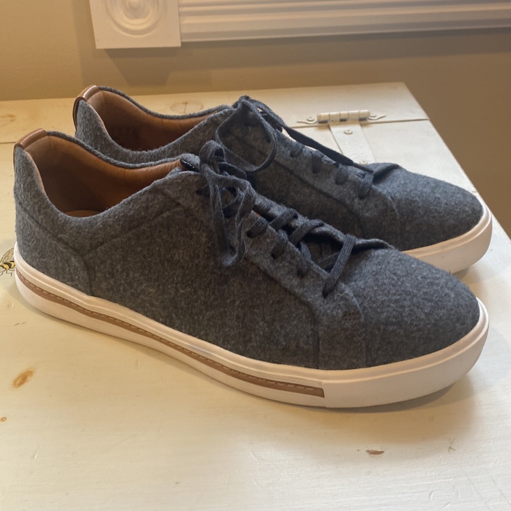 Clark’s Unstructured Un Maui Lace Sneaker in Grey